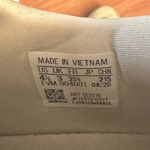 adidas Ozweego Retro Low-Top Sneakers | Women’s 4.5 | Cream/White - Picture 8 of 8